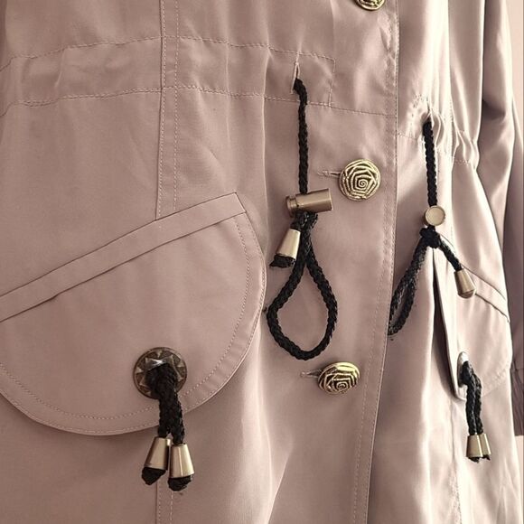 Vintage Geres by CS LTD Hooded Lightweight Jacket – Estimated Medium - Picture 5 of 9